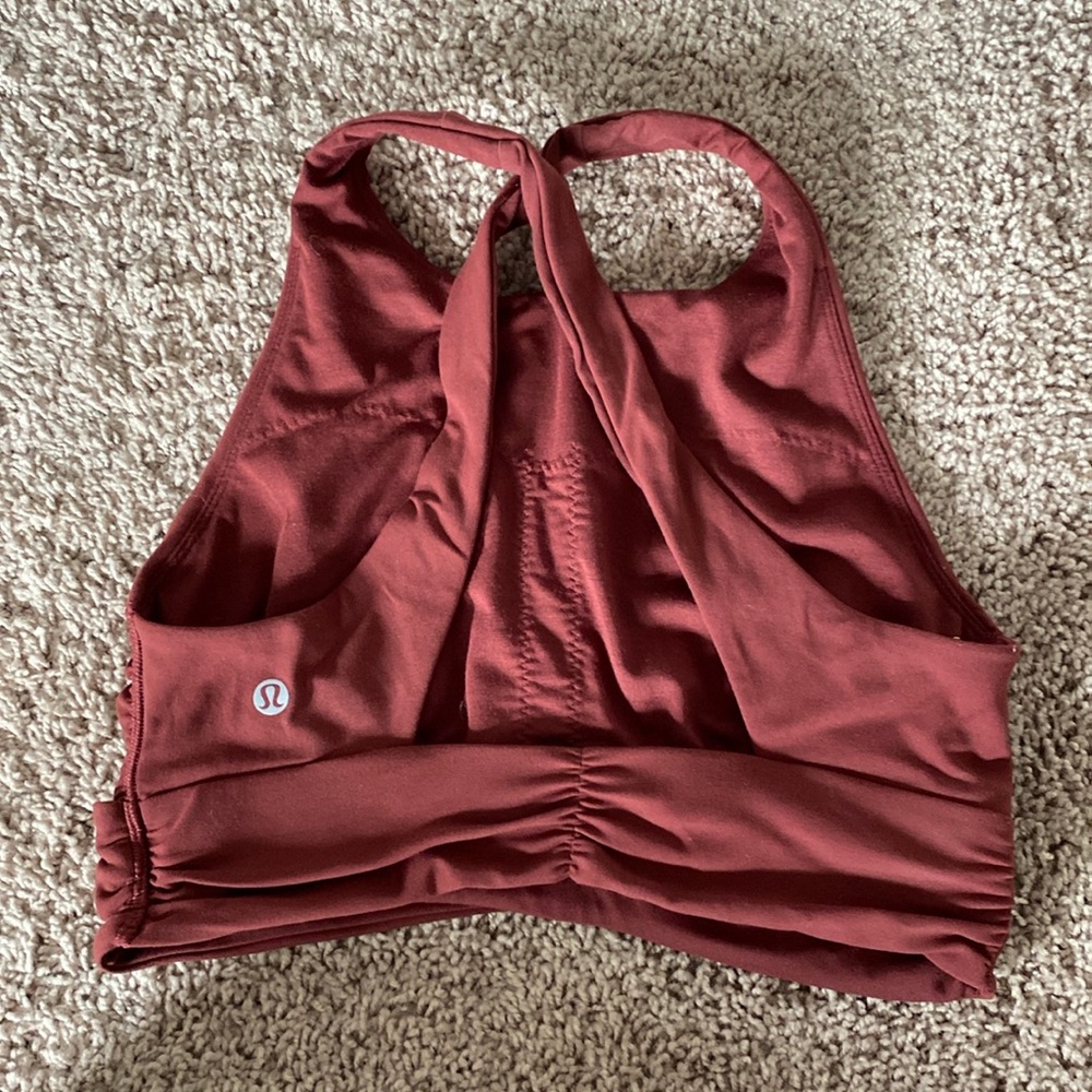 Lululemon sports bra